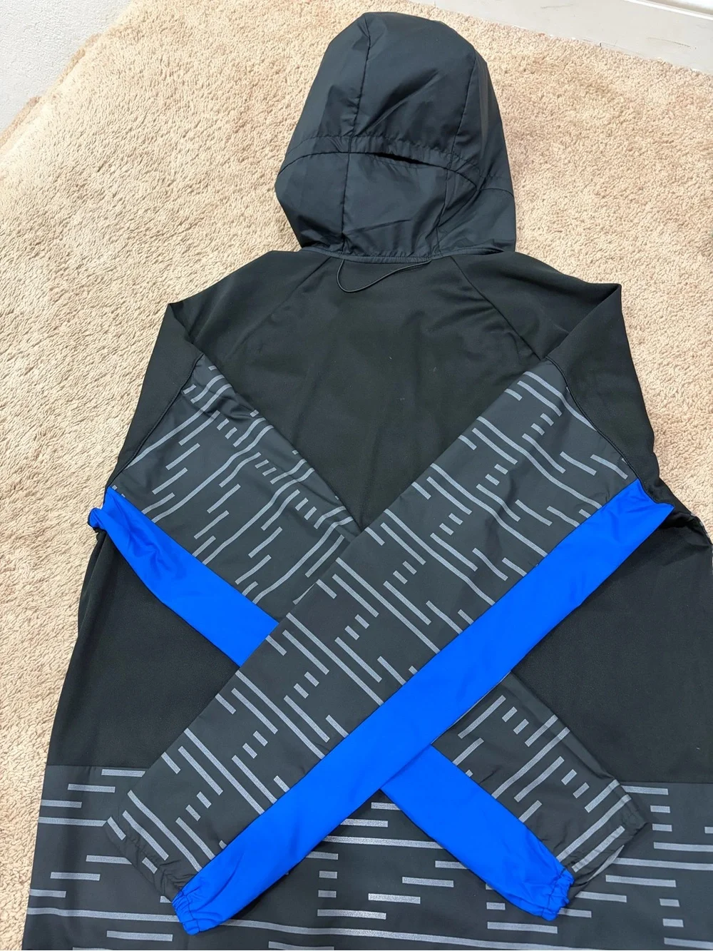 Nike Men’s Running Black & Blue Hooded Performance Jacket